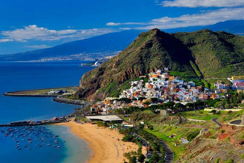 Bright Spacious Apartment, 2 Min Walk From Beach Candelaria Buitenkant foto