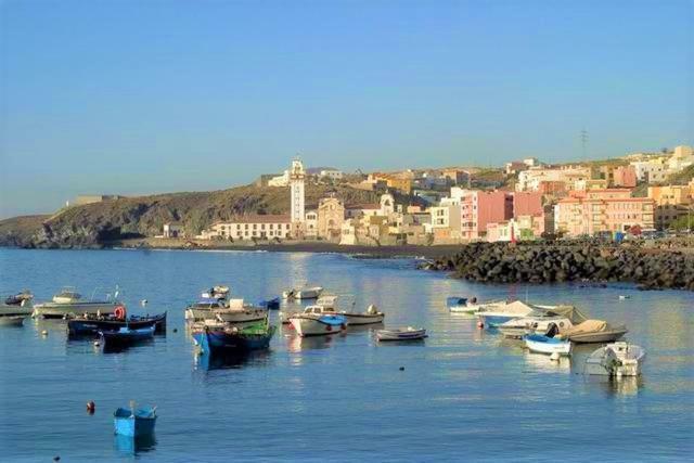Bright Spacious Apartment, 2 Min Walk From Beach Candelaria Buitenkant foto